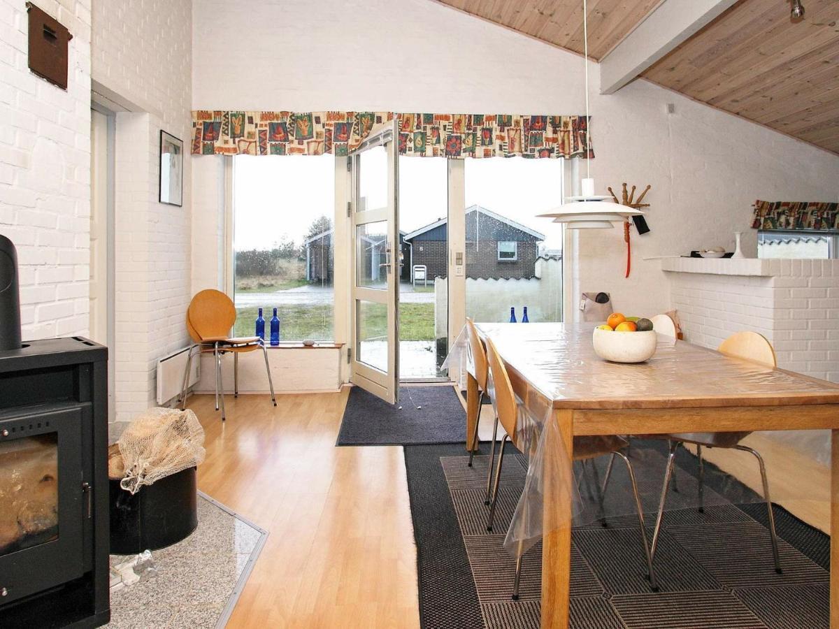 Three-Bedroom Holiday Home In Thisted 4 Norre Vorupor Room photo