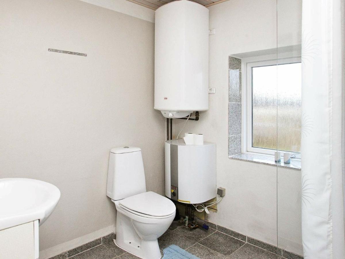 Three-Bedroom Holiday Home In Thisted 4 Norre Vorupor Room photo